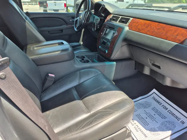 2011 Chevrolet Silverado 3500HD LTZ - Photo 13