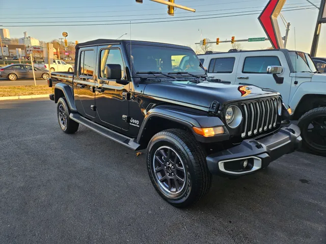 2022 Jeep Gladiator Overland's photo