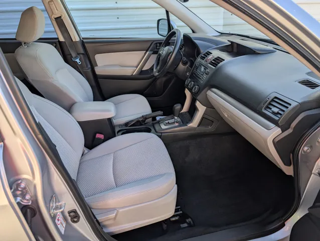 2014 Subaru Forester 2.5i photo 19