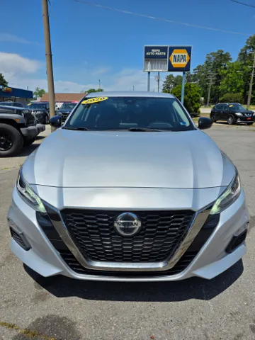 2020 Nissan Altima SR - Photo 8