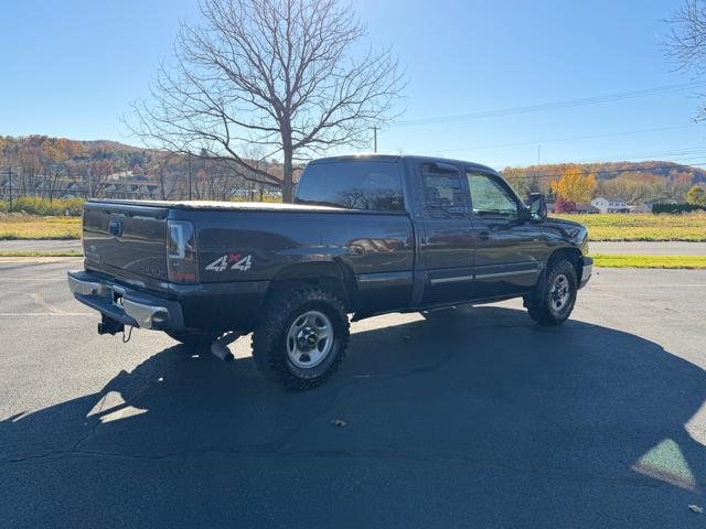 2003 Chevrolet Silverado 1500 Ext. Cab Short Bed 4WD