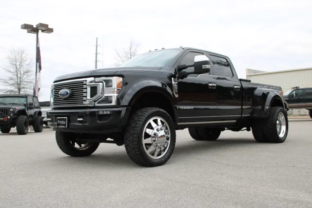 2020 Ford F-450 Platinum 4x4 Crew Cab 8' Box DRW's photo