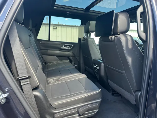 2023 GMC Yukon SLT - Photo 16