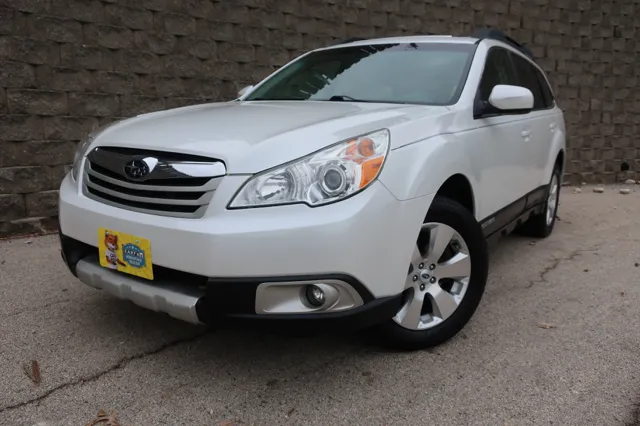 2012 Subaru Outback Limited's photo