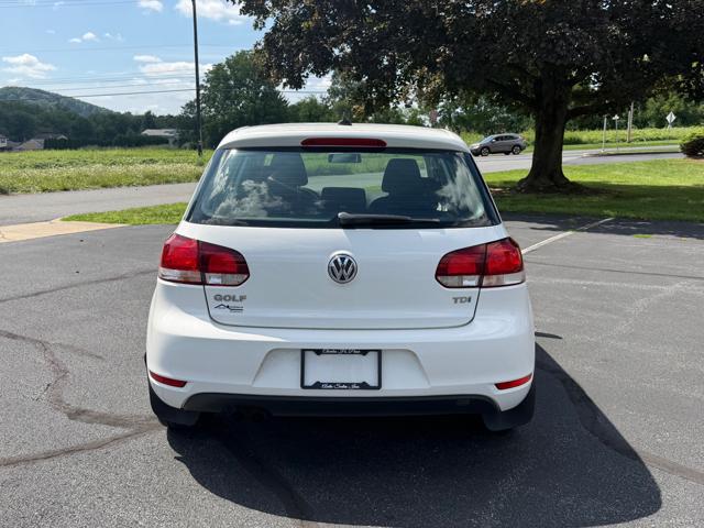 2014 Volkswagen Golf 2.0L 4-Door TDI