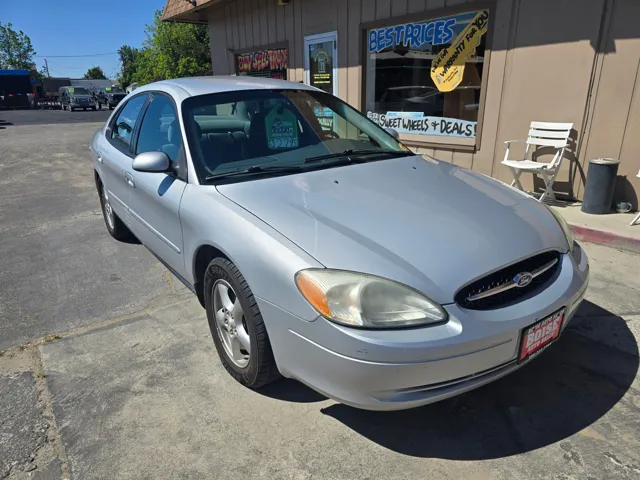 2003 Ford Taurus's photo