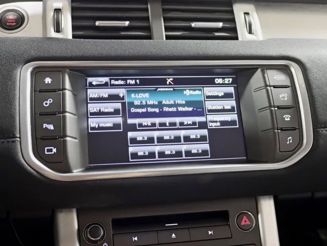 2016 Land Rover Range Rover Evoque SE photo 15