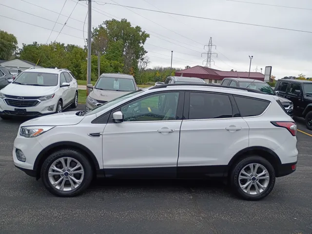 2017 Ford Escape SE photo 2
