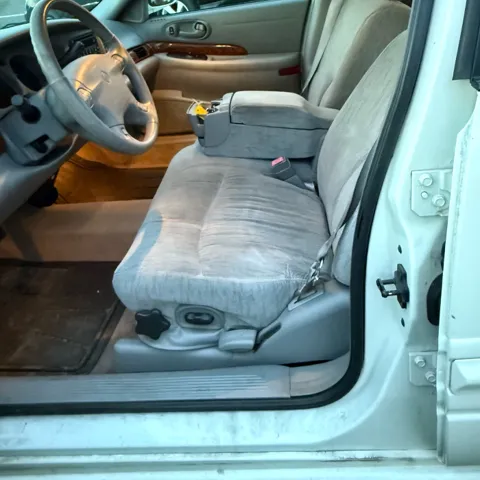 2002 Buick LeSabre Custom - Photo 11