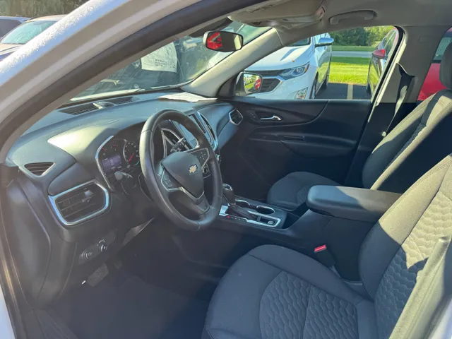 2019 Chevrolet Equinox photo 3