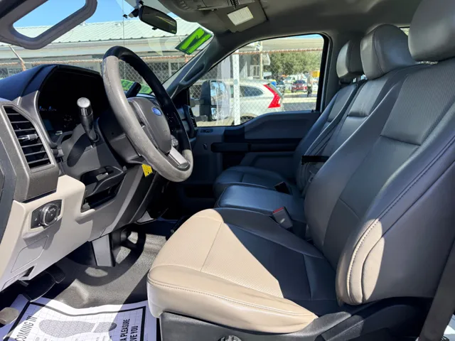 2017 Ford F-550 - Photo 12