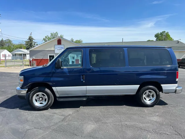 2009 Ford E-Series XLT