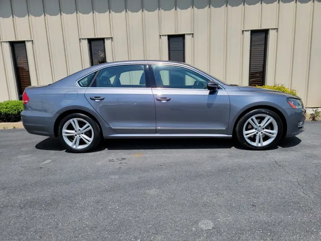 2012 Volkswagen Passat 3.6L SEL's photo