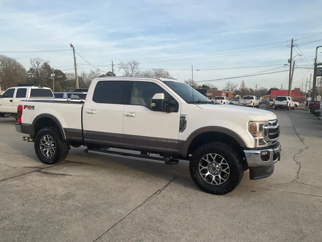 2021 Ford F-350 Super Duty Lariat's photo