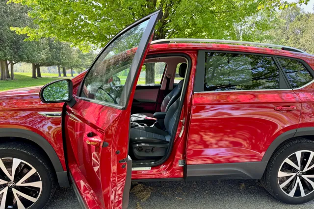2023 Volkswagen Taos SE - Photo 10