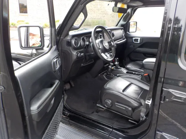 2019 Jeep Wrangler Unlimited Sahara photo 20
