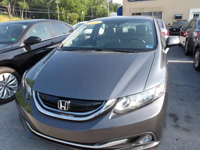 2013 Honda Civic Hybrid CVT W/Leather's photo