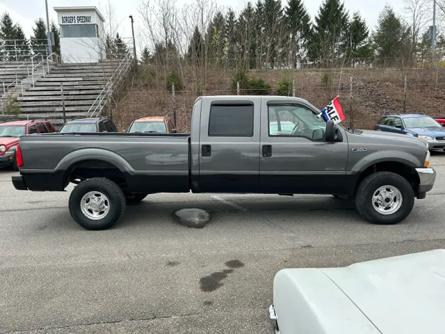 2002 Ford F-350 photo 2