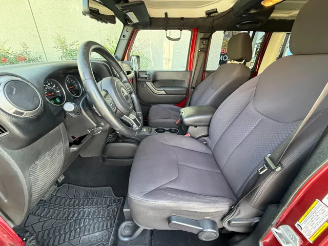 2013 Jeep Wrangler Unlimited - Photo 15