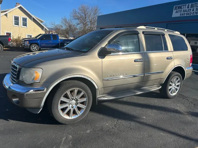 2007 Chrysler Aspen Limited's photo