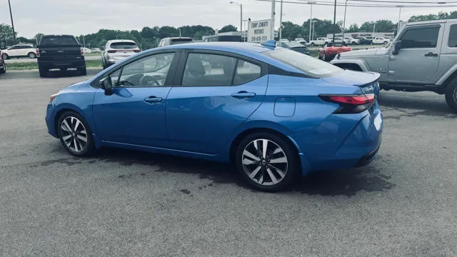 2020 Nissan Versa 1.6 SR CVT's photo