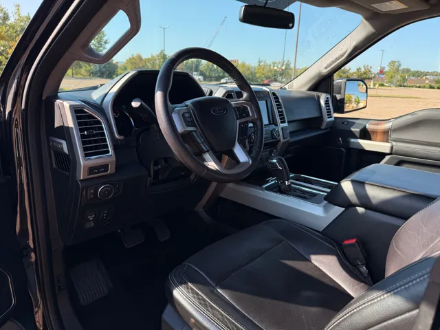 2015 Ford F-150 photo 2