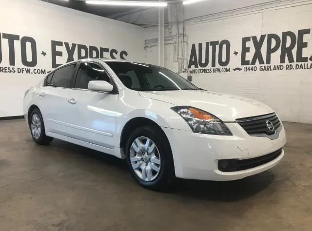 2009 Nissan Altima Base