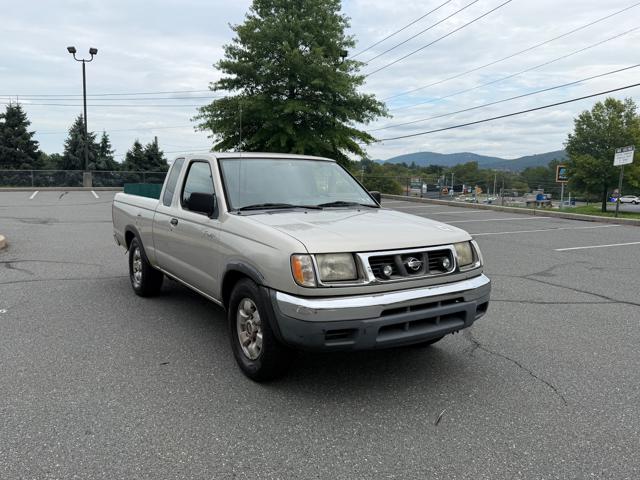 1999 Nissan Frontier XE King Cab 2WD