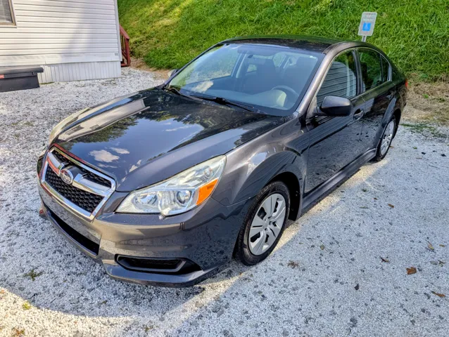 2013 Subaru Legacy 2.5i photo 4