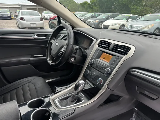 2014 Ford Fusion SE - Photo 8