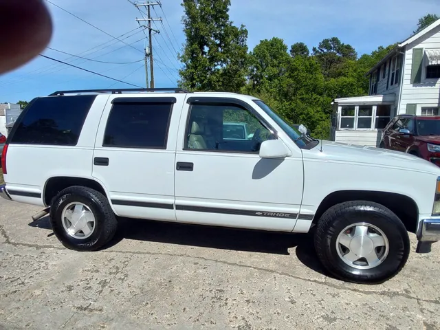 1998 Chevrolet Tahoe LS - Photo 6
