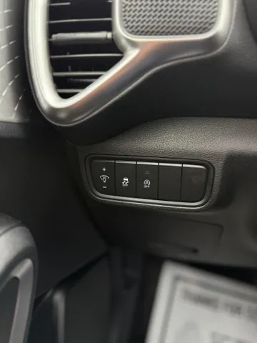 2023 Kia Soul LX - Photo 19