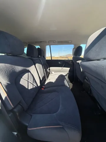 2018 Nissan Armada SV - Photo 10