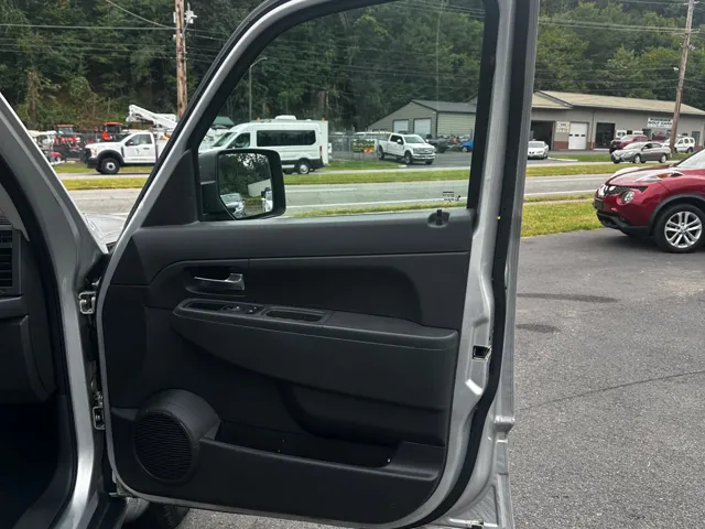 2012 Jeep Liberty Sport - Photo 13