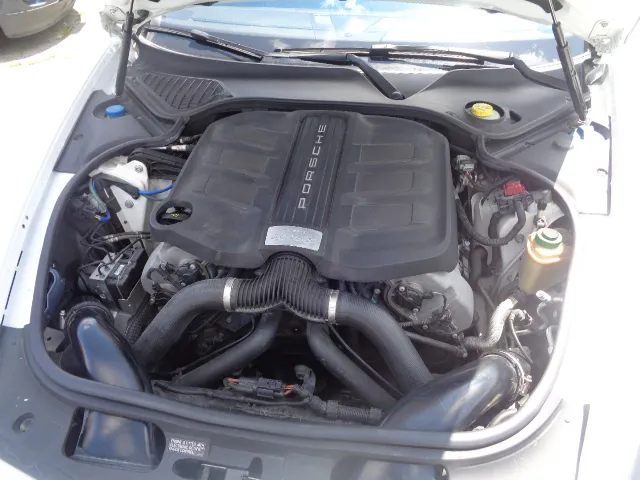 2015 Porsche Panamera S - Photo 46