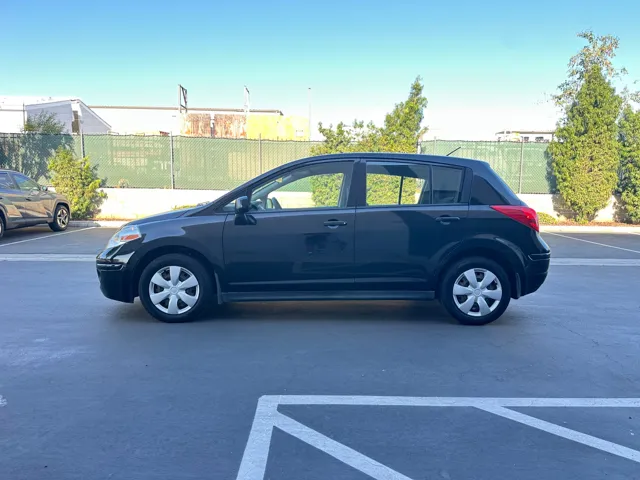 2011 Nissan Versa SL - Photo 18