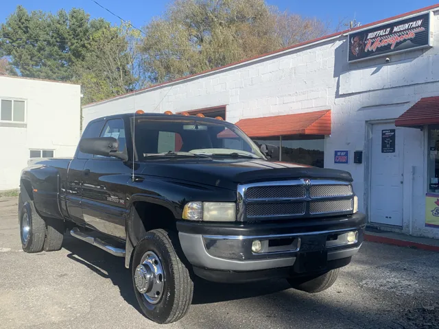 2001 Dodge Ram Pickup ST's photo