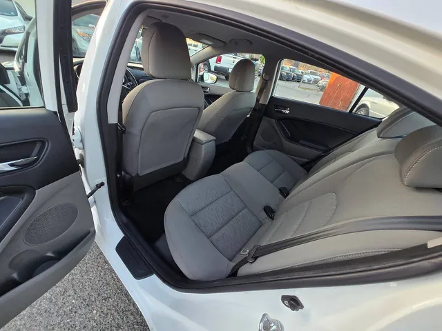 2014 Kia Forte LX - Photo 23