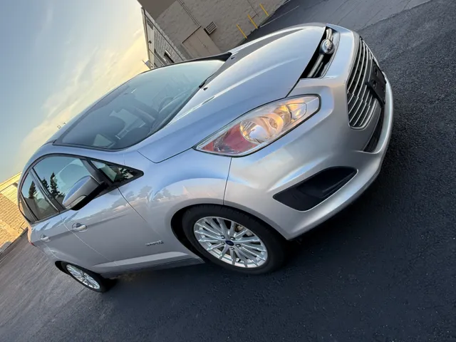 2016 Ford C-Max Hybrid SE's photo