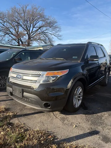 2015 Ford Explorer XLT's photo
