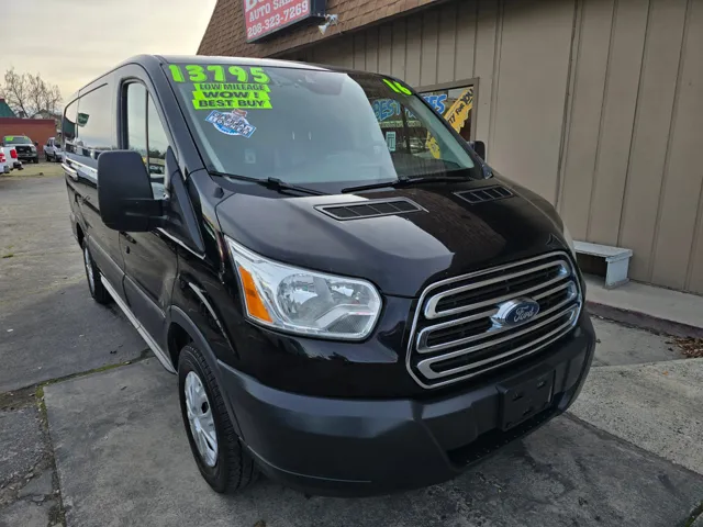2016 Ford Transit Base's photo