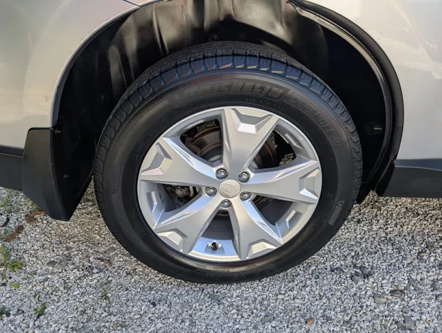 2014 Subaru Forester 2.5i photo 17