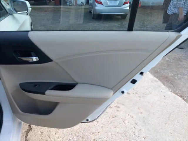 2016 Honda Accord EX-L - Photo 15