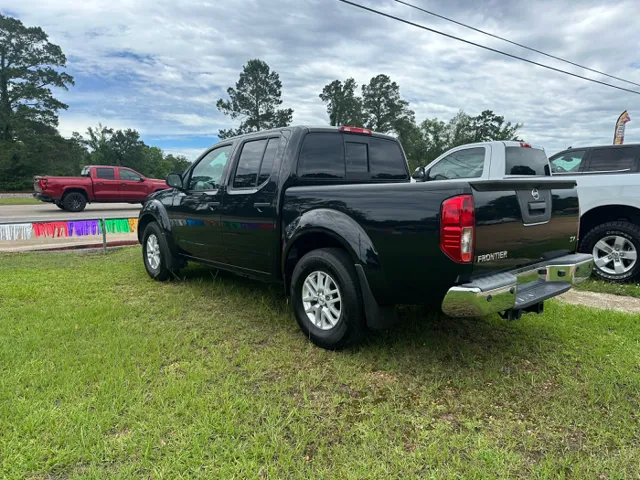 2021 Nissan Frontier SV - Photo 11