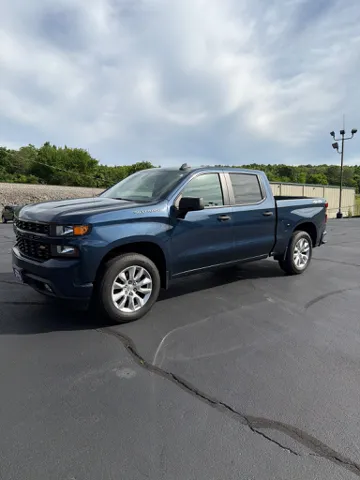 2021 Chevrolet Silverado 1500 Custom 4X4 Crew Cab Short Box's photo