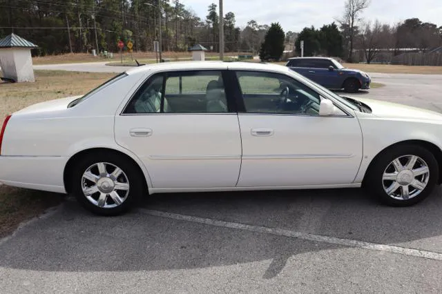 2007 Cadillac DTS - Photo 42