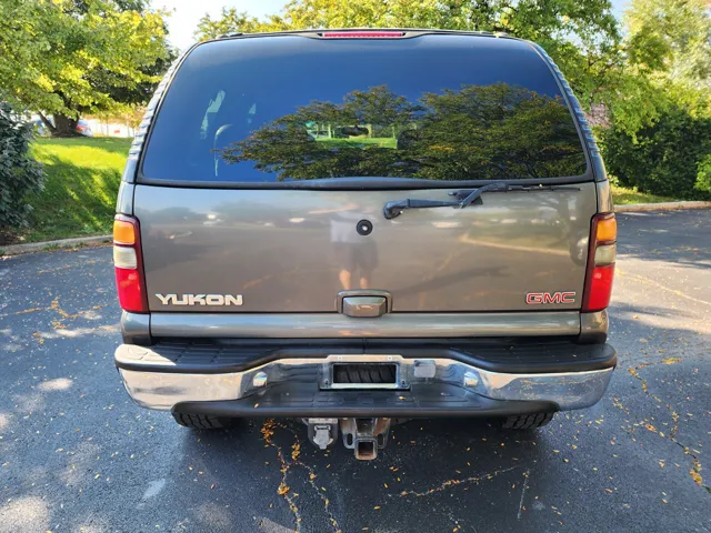 2001 Gmc Yukon SLE photo 9