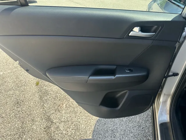 2020 Kia Sportage S - Photo 16