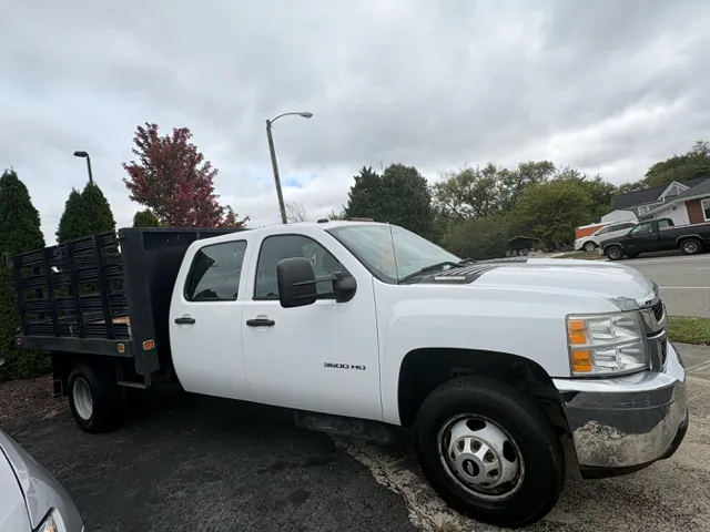 2014 Chevrolet Silverado 3500HD Work Truck photo 2