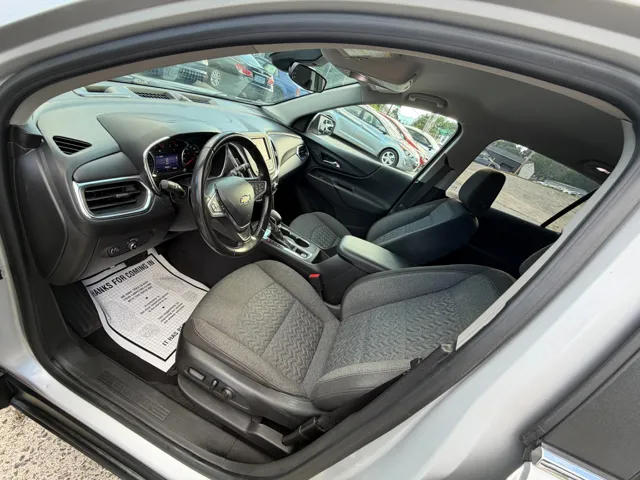 2022 Chevrolet Equinox LT - Photo 10